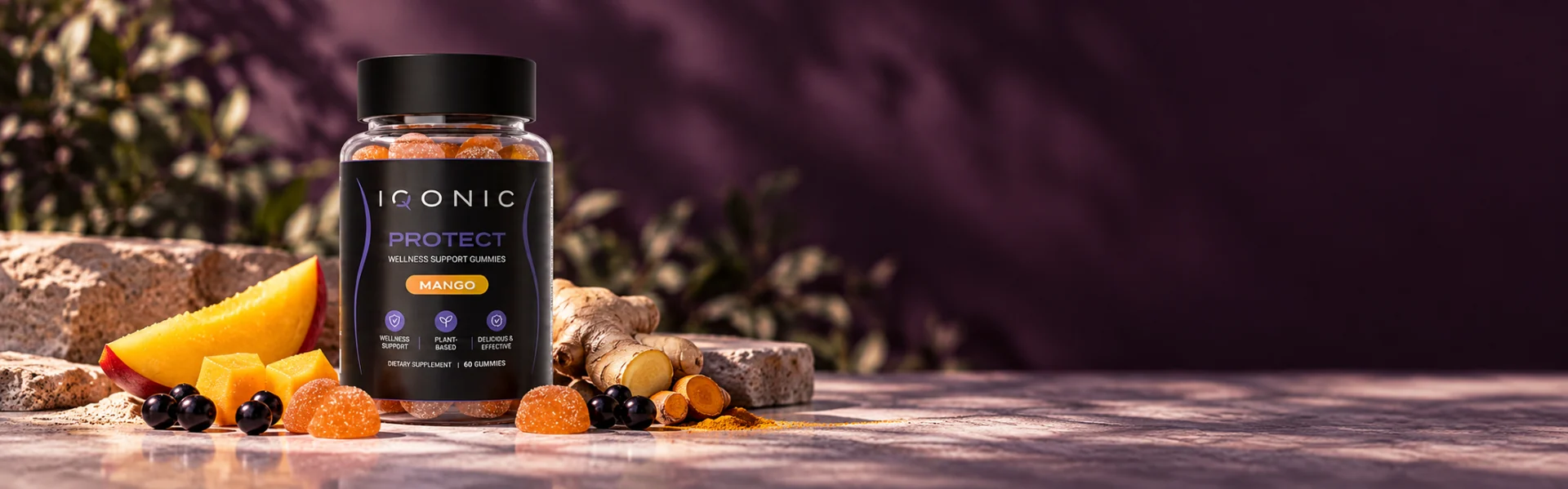 PROTECT: frasco completo en una composición botánica con mango